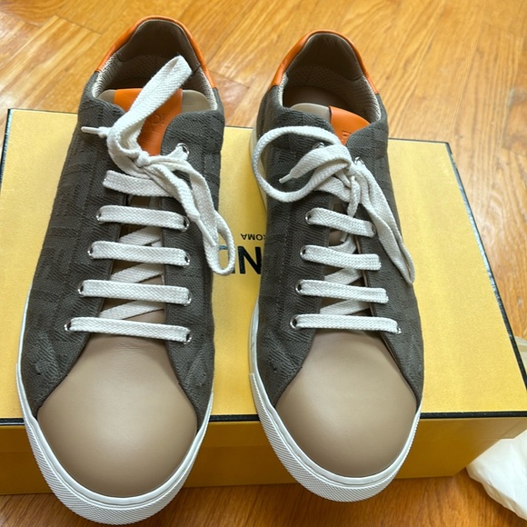 FENDI ROMA Men’s Sneakers US Size 9 Made in Italy - Picture 1 of 7